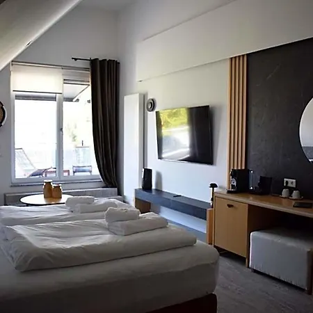 Akropolis Hotel