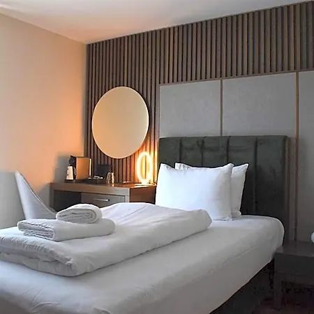 Hotel Akropolis *