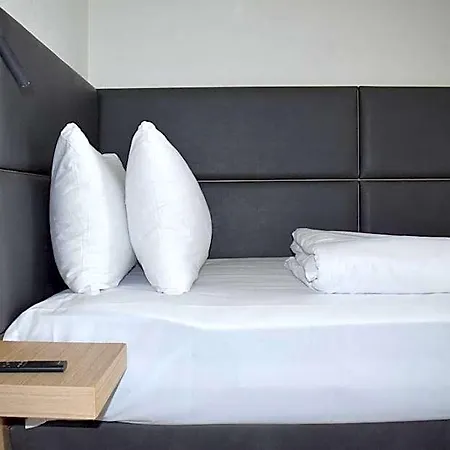 Akropolis Hotel